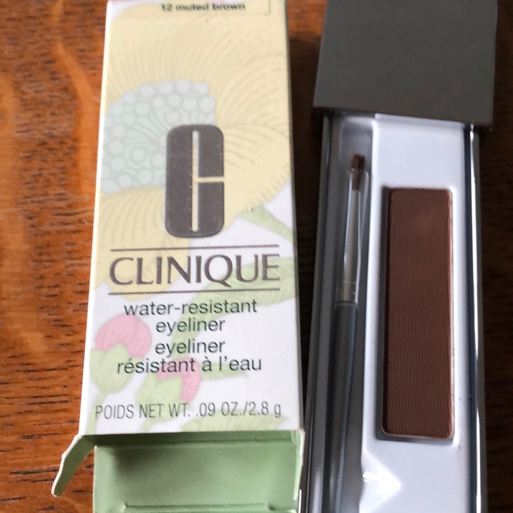 Water- resistant Eyeliner